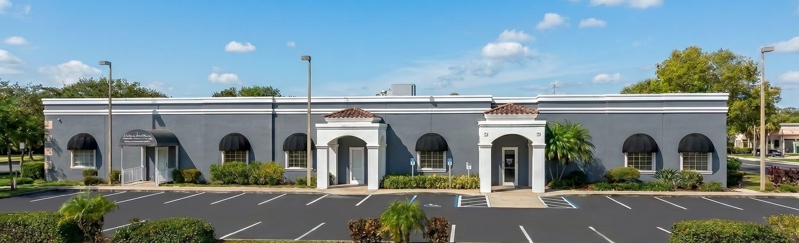 Front facade full width