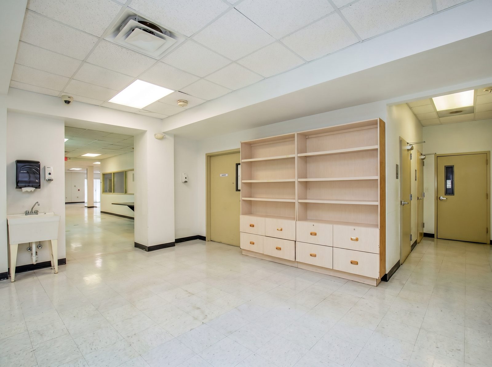 Storage hallway shelving