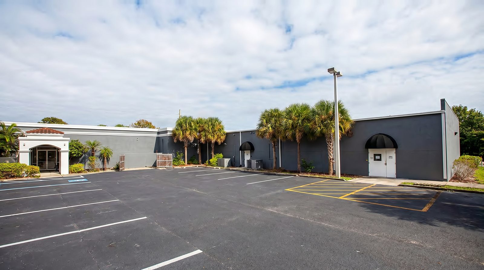 Side elevation parking